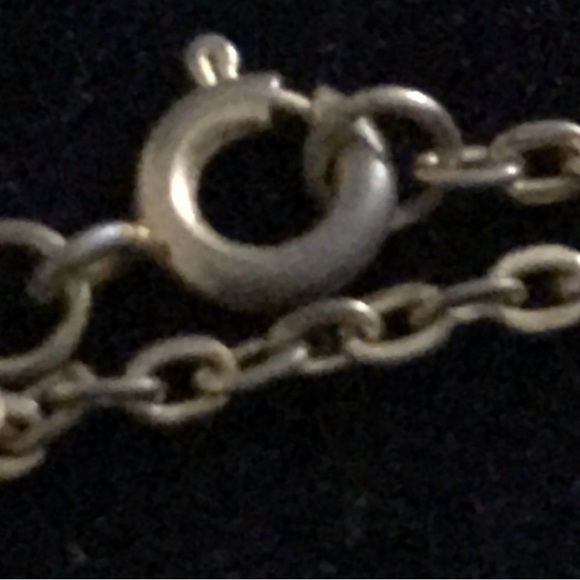 Elegant Gold Pendant Necklace - Picture 4 of 4